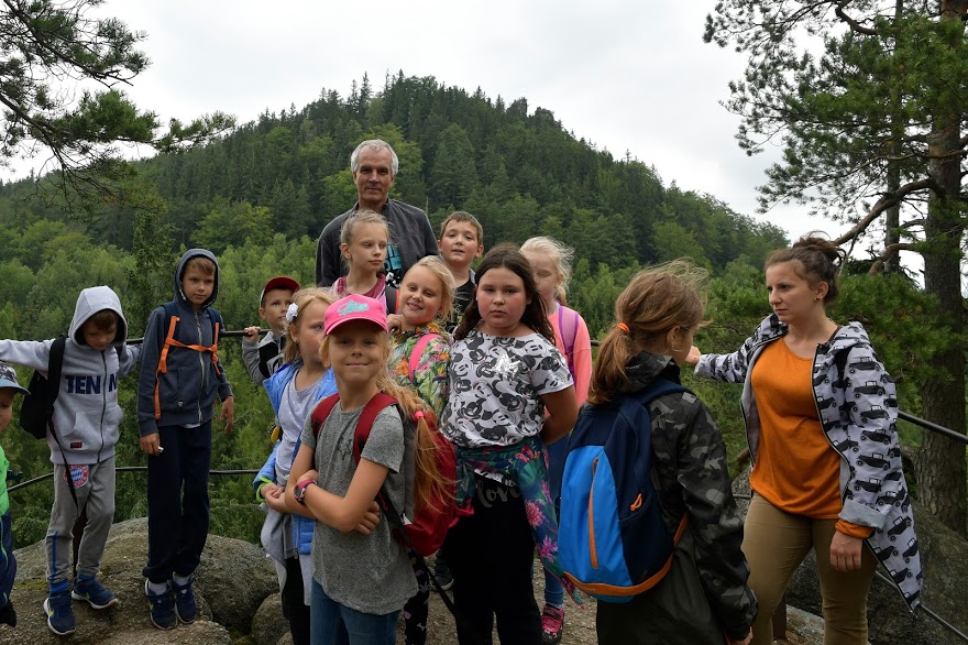 Dzieci z SDK Atrium zwiedzają Dolny Śląsk i bawią się