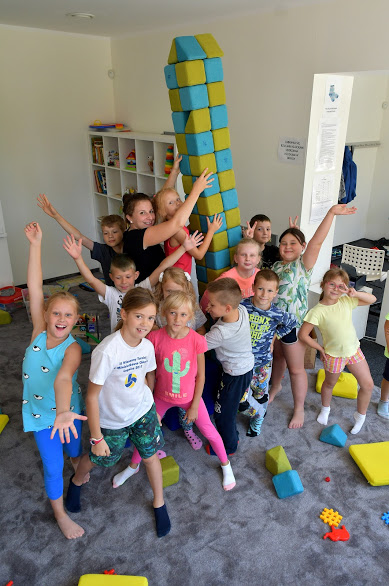 Dzieci z SDK Atrium zwiedzają Dolny Śląsk i bawią się