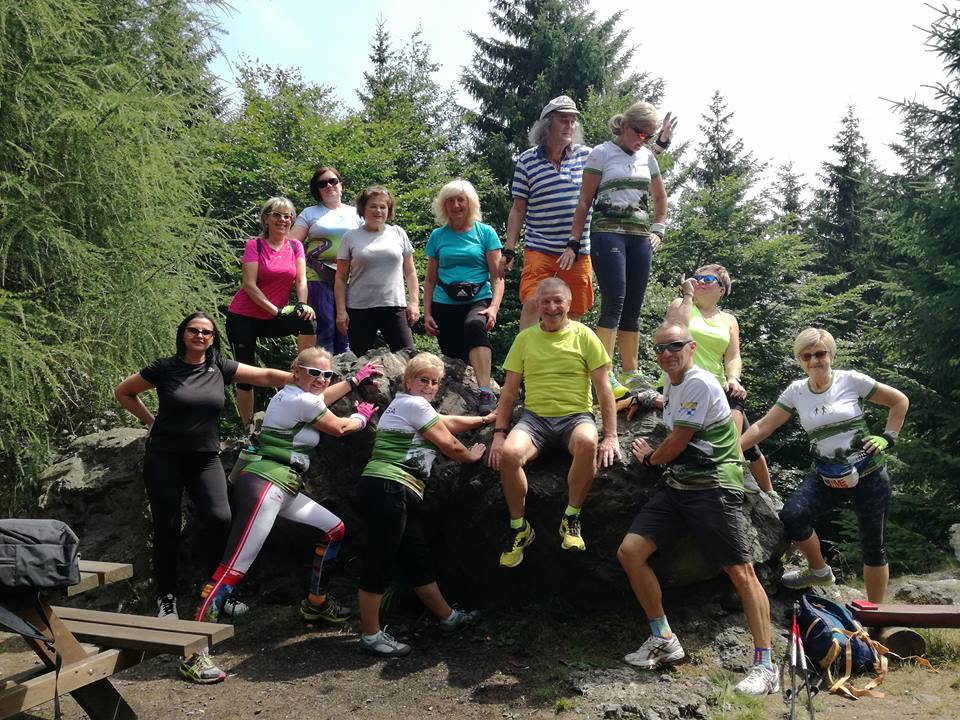 Drapiki i pasjonaci nordic walking na wspólnym wyjeździe