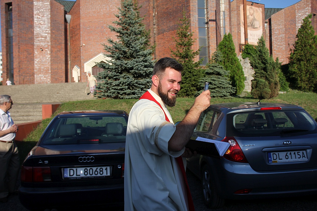 W dzień Świętego Krzystofa poświęcili swoje auta        
