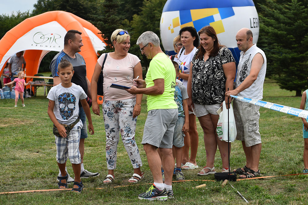 Całe rodziny uczestniczyły w festynie rekreacyjnym na Koperniku
