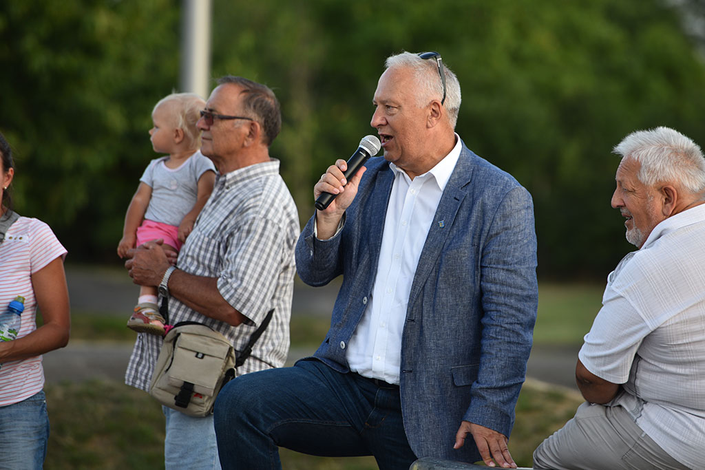Całe rodziny uczestniczyły w festynie rekreacyjnym na Koperniku