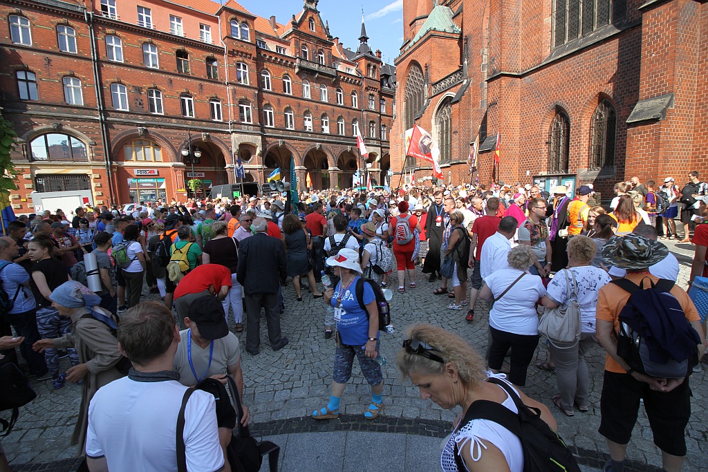 Pielgrzymi z Legnicy i regionu ruszyli w drogę na Jasną Górę