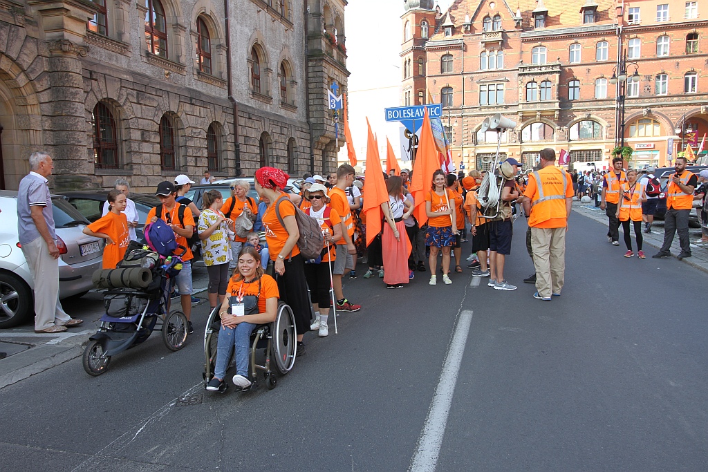 Pielgrzymi z Legnicy i regionu ruszyli w drogę na Jasną Górę