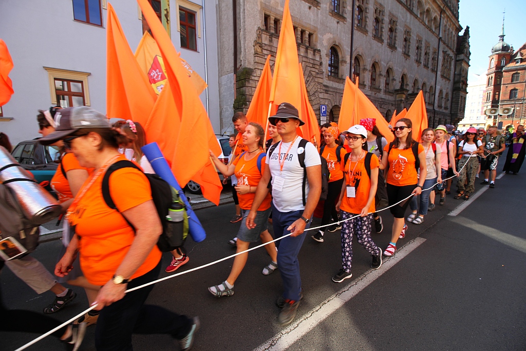 Pielgrzymi z Legnicy i regionu ruszyli w drogę na Jasną Górę