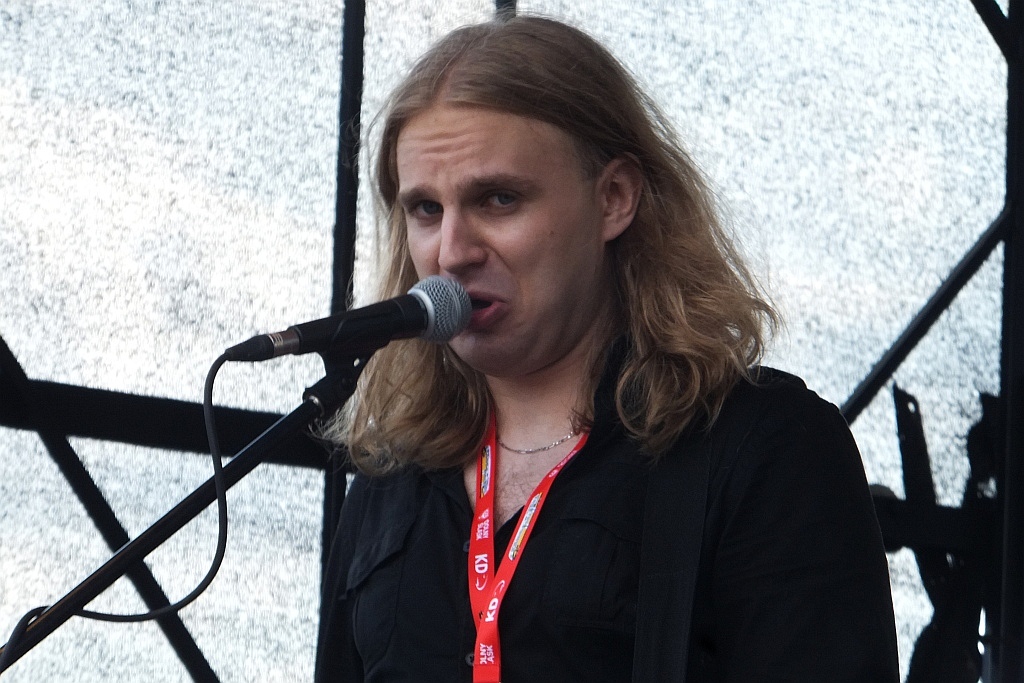 Pierwszy dzień Festiwalu Polskich Legend na dziedzińcu PWSZ