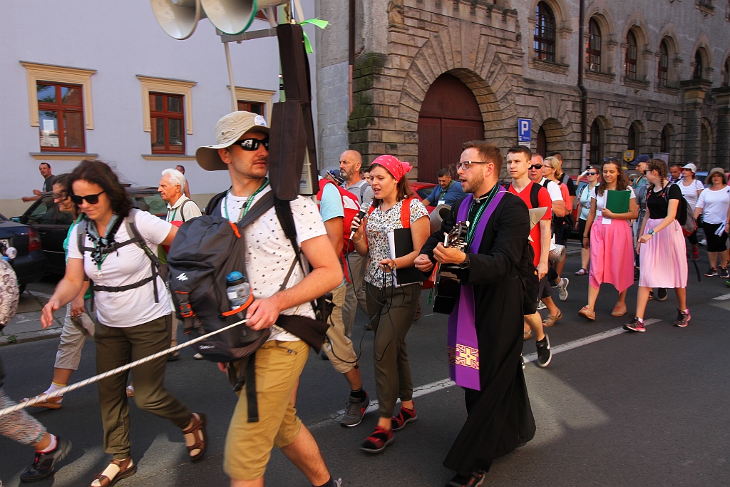 Pielgrzymi z Legnicy i regionu ruszyli w drogę na Jasną Górę