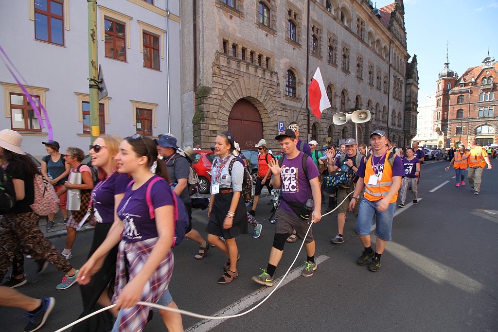 Pielgrzymi z Legnicy i regionu ruszyli w drogę na Jasną Górę