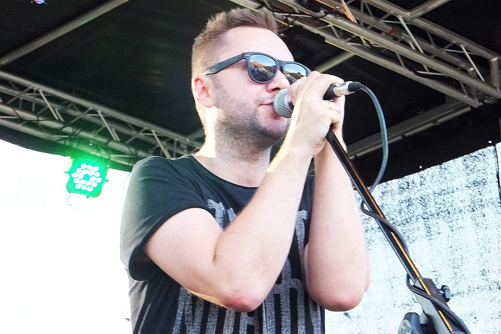 Pierwszy dzień Festiwalu Polskich Legend na dziedzińcu PWSZ