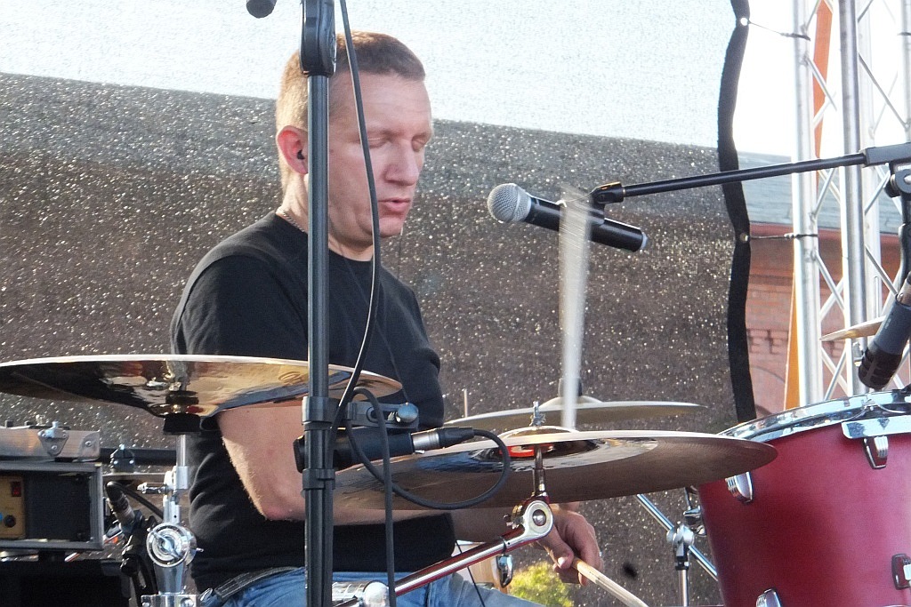 Pierwszy dzień Festiwalu Polskich Legend na dziedzińcu PWSZ