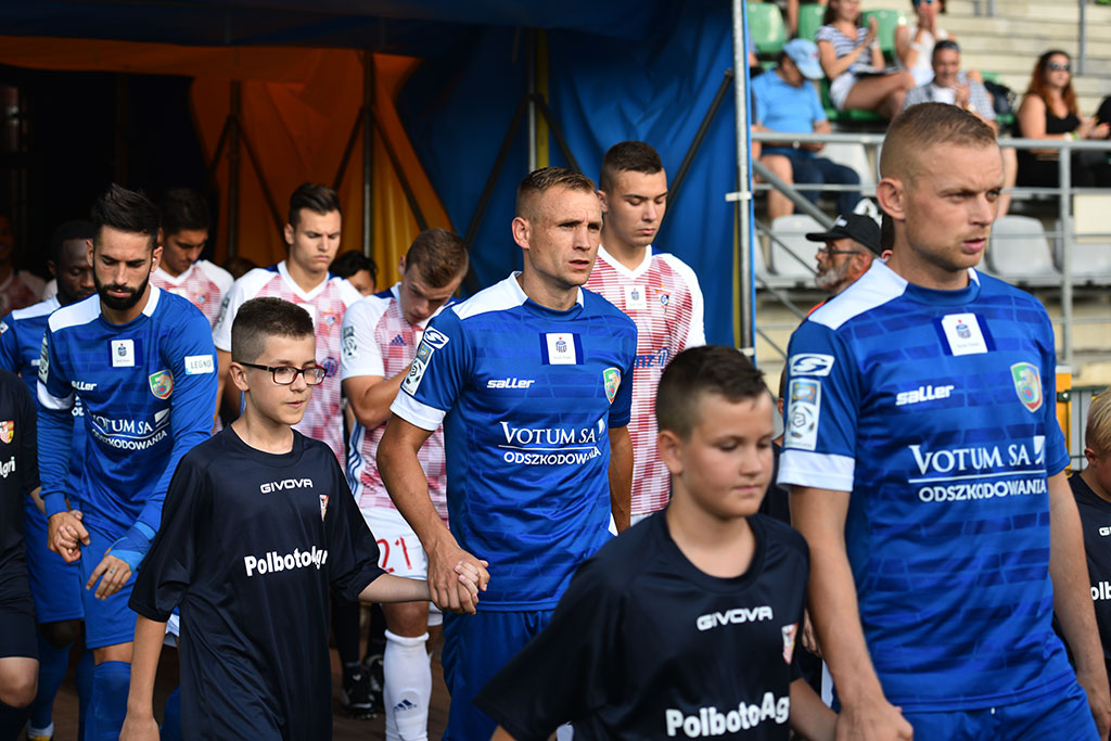 Górnik Zabrze zdobył Legnicę. Domowa porażka piłkarzy Miedzi