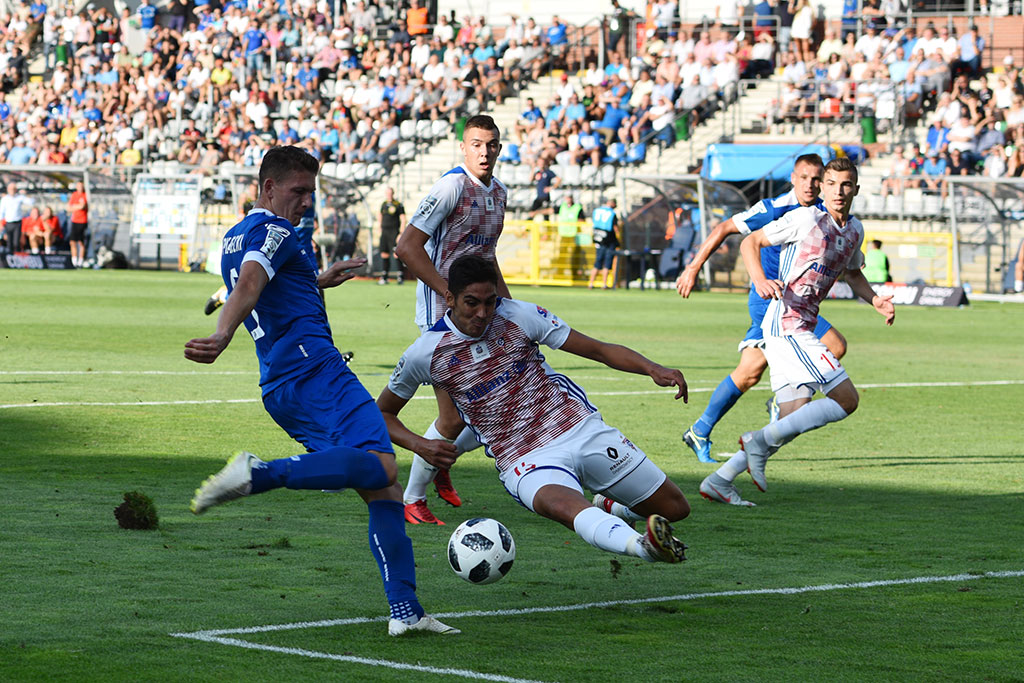 Górnik Zabrze zdobył Legnicę. Domowa porażka piłkarzy Miedzi