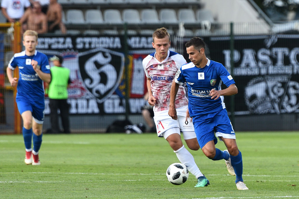 Górnik Zabrze zdobył Legnicę. Domowa porażka piłkarzy Miedzi