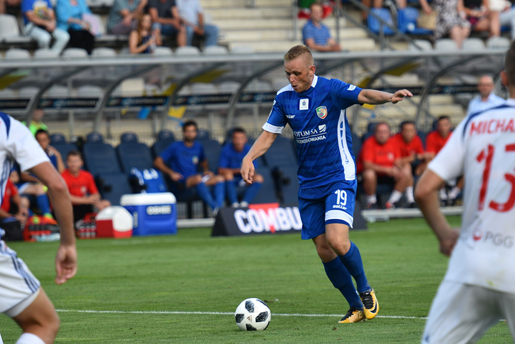 Górnik Zabrze zdobył Legnicę. Domowa porażka piłkarzy Miedzi