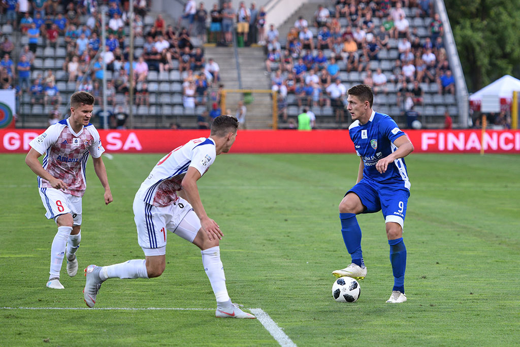 Górnik Zabrze zdobył Legnicę. Domowa porażka piłkarzy Miedzi