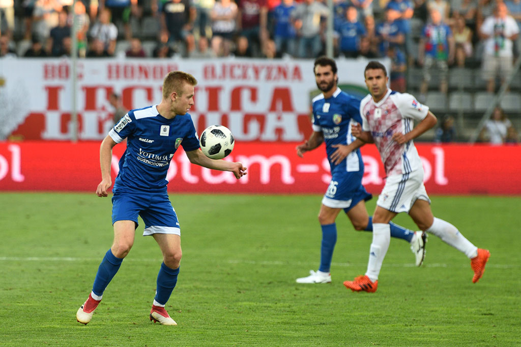 Górnik Zabrze zdobył Legnicę. Domowa porażka piłkarzy Miedzi