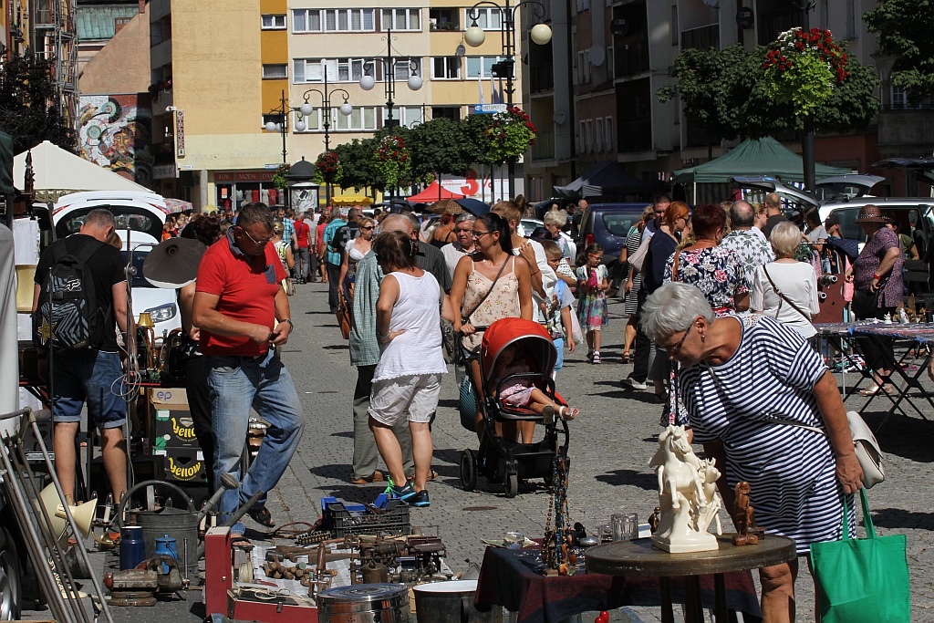Jubileuszowy rok Jarmarku Staroci w legnickim rynku