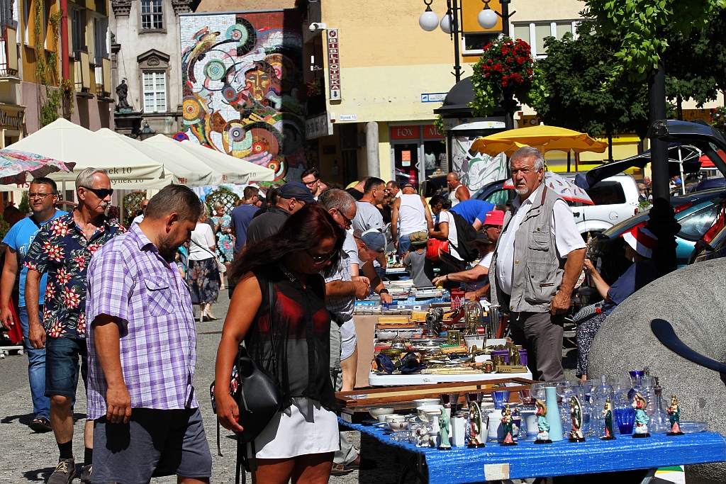 Jubileuszowy rok Jarmarku Staroci w legnickim rynku