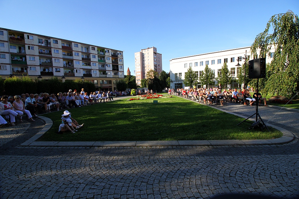 Niedzielny koncert na Skwerze Powstańców Wielkopolskich