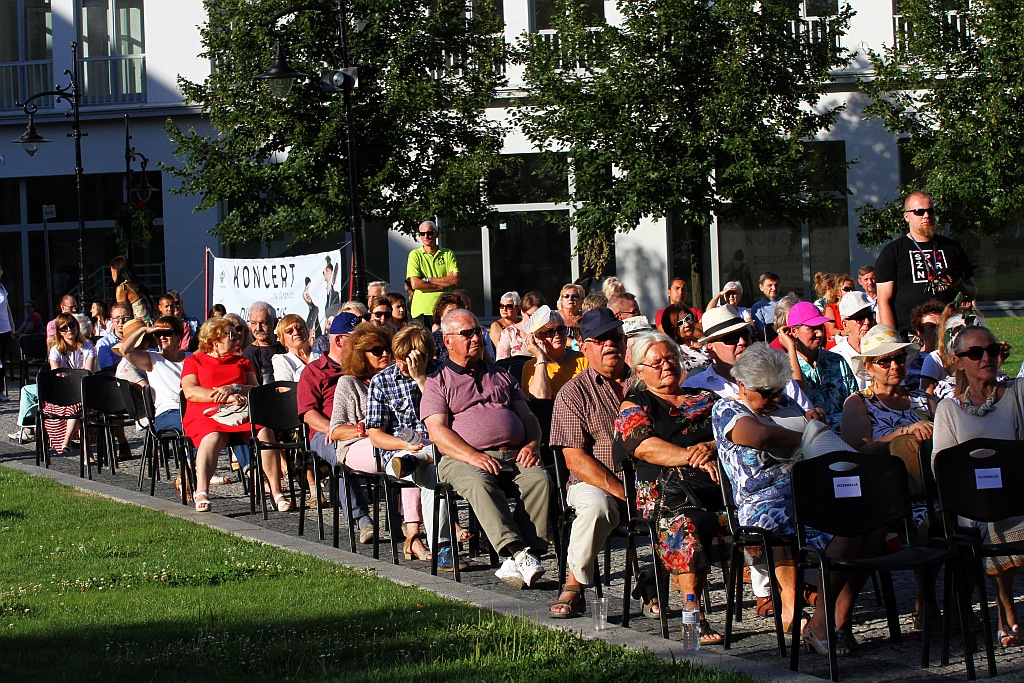 Niedzielny koncert na Skwerze Powstańców Wielkopolskich
