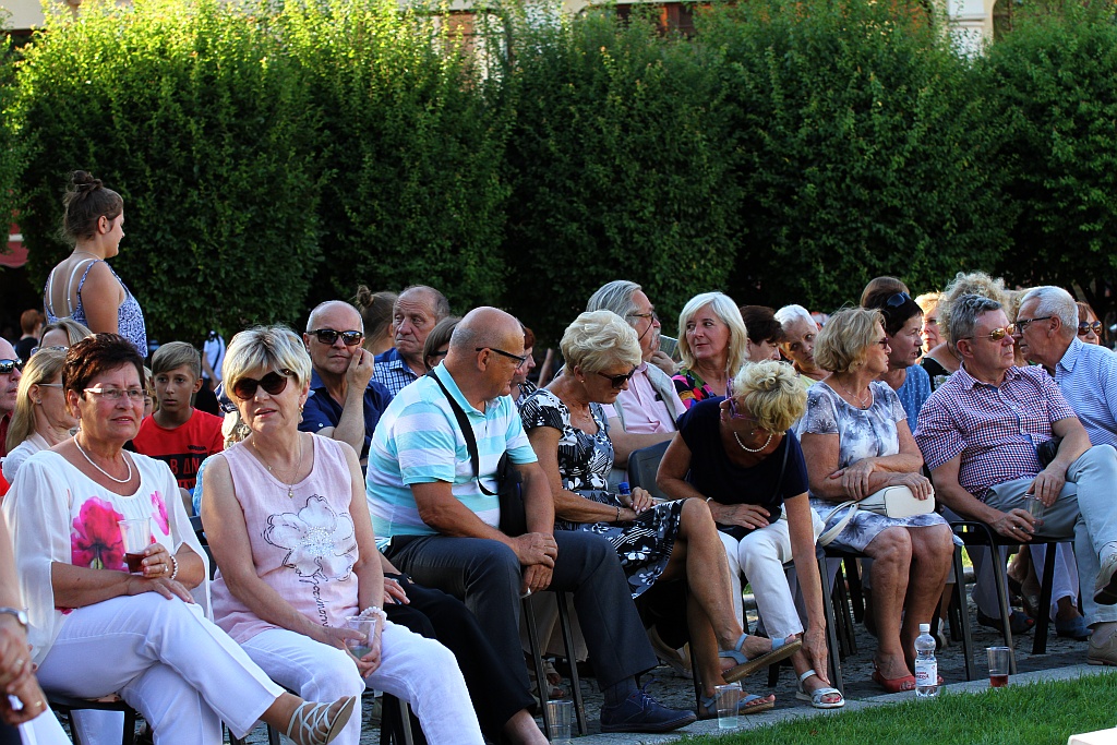 Niedzielny koncert na Skwerze Powstańców Wielkopolskich