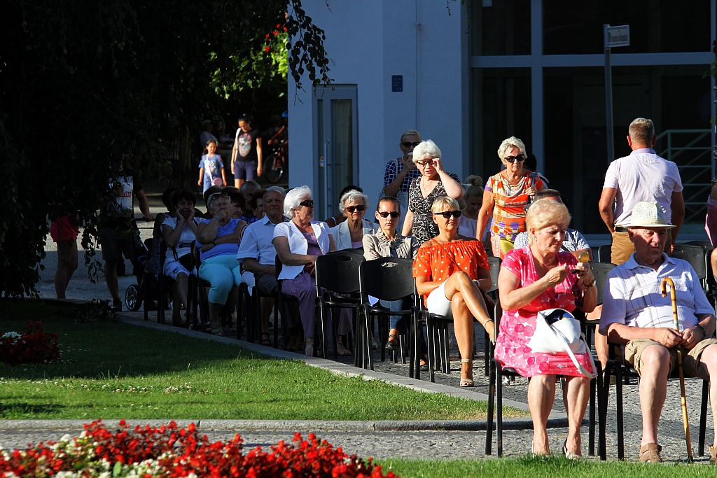 Niedzielny koncert na Skwerze Powstańców Wielkopolskich