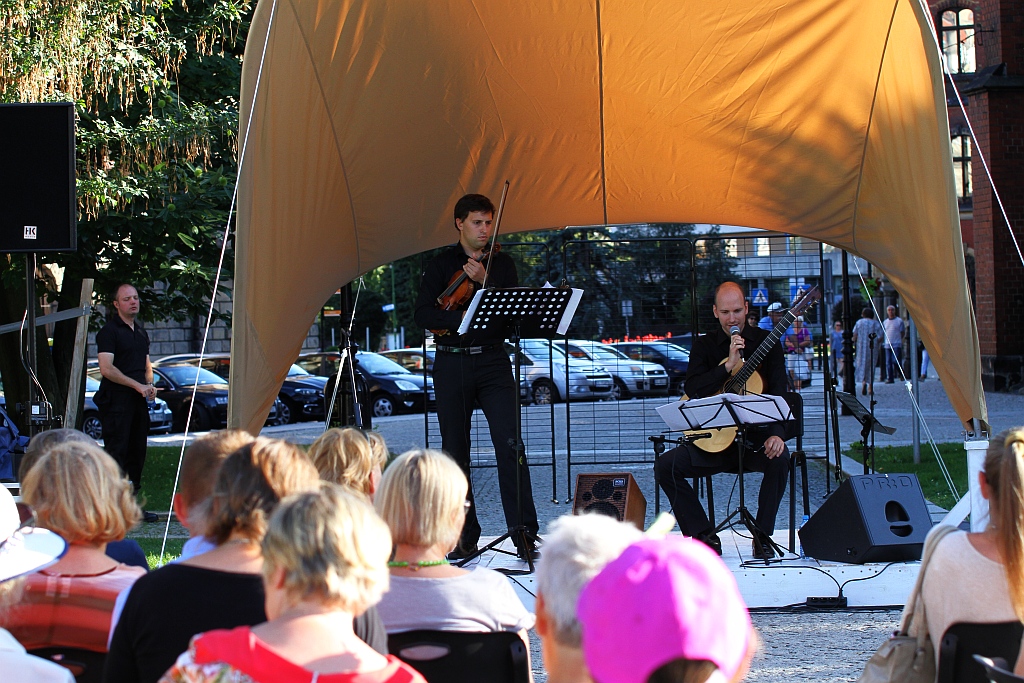 Niedzielny koncert na Skwerze Powstańców Wielkopolskich