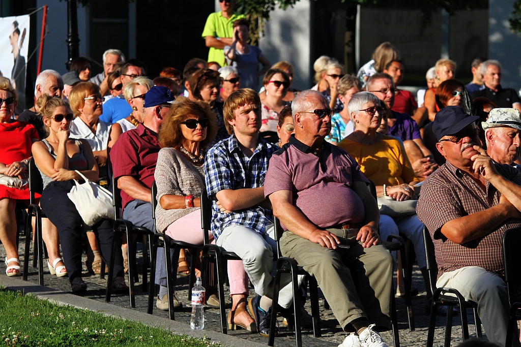 Niedzielny koncert na Skwerze Powstańców Wielkopolskich