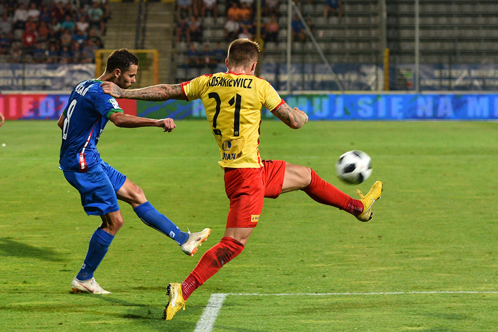 Miedź Legnica na remis z Koroną Kielce - fotorelacja z meczu (1)