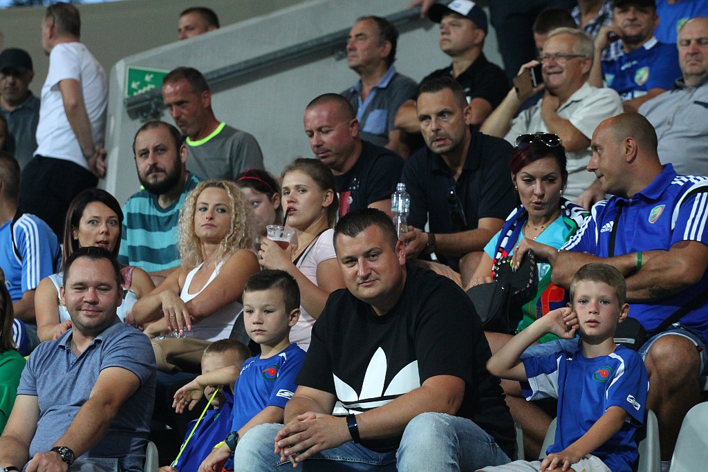 Ponad 5 tysięcy widzów na meczu Miedź Legnica - Korona Kielce