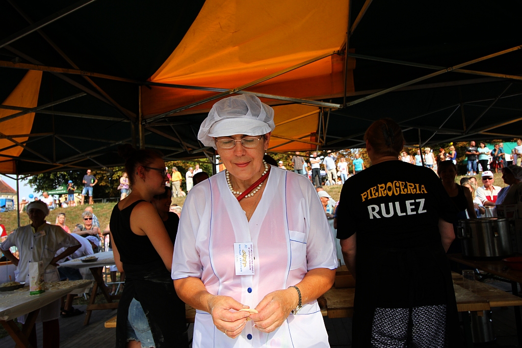 Ewa Tuchto tegoroczną mistrzynią w lepieniu pierogów