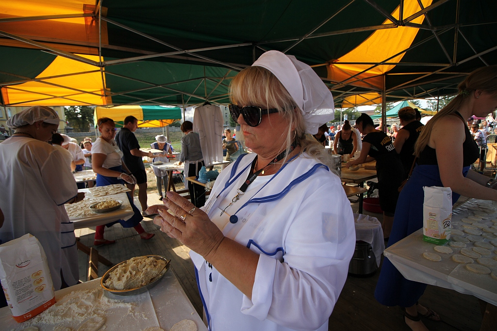 Ewa Tuchto tegoroczną mistrzynią w lepieniu pierogów