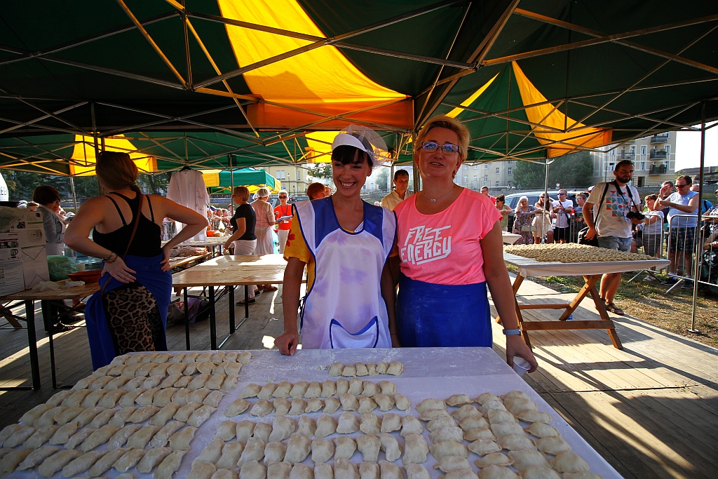 Ewa Tuchto tegoroczną mistrzynią w lepieniu pierogów
