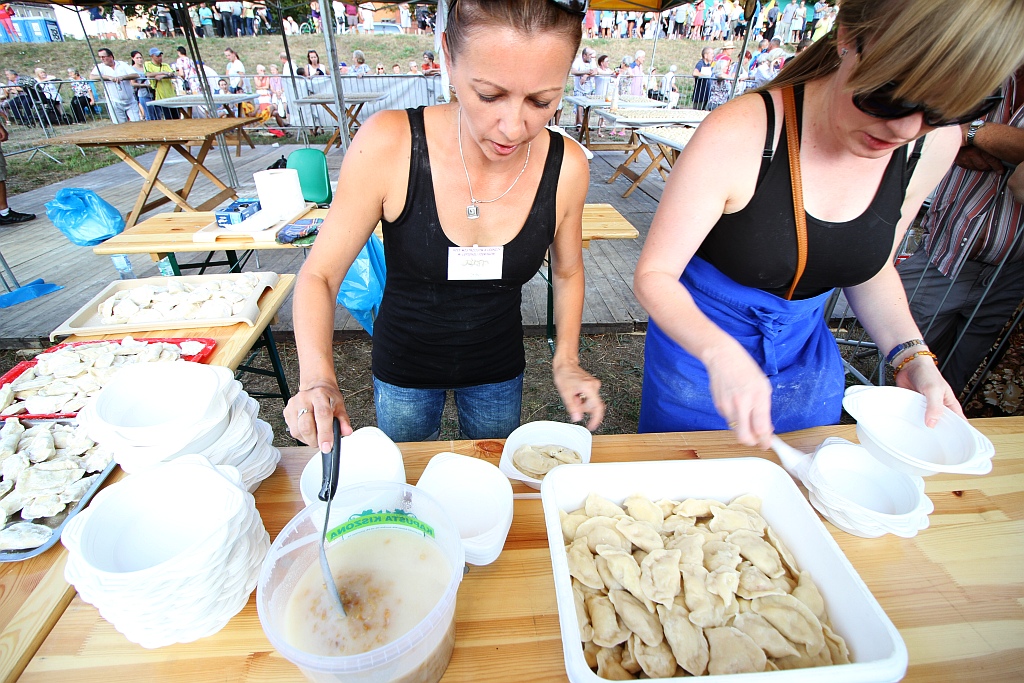 Ewa Tuchto tegoroczną mistrzynią w lepieniu pierogów