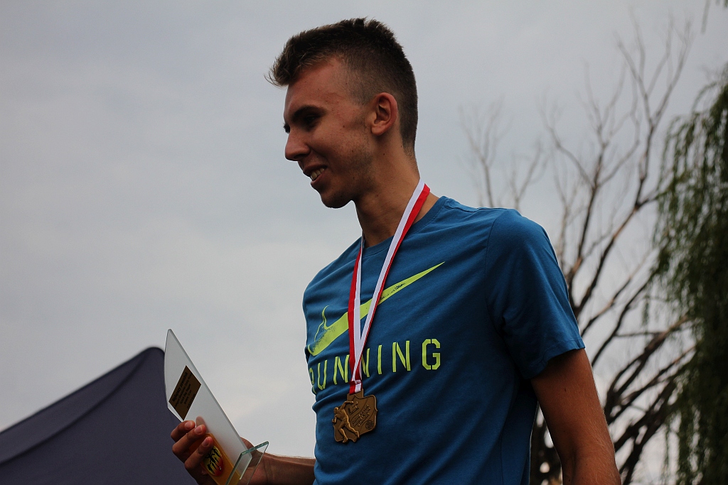 IV Kunicki Bieg Reggae - ceremonia wręczenia nagród na jeziorem