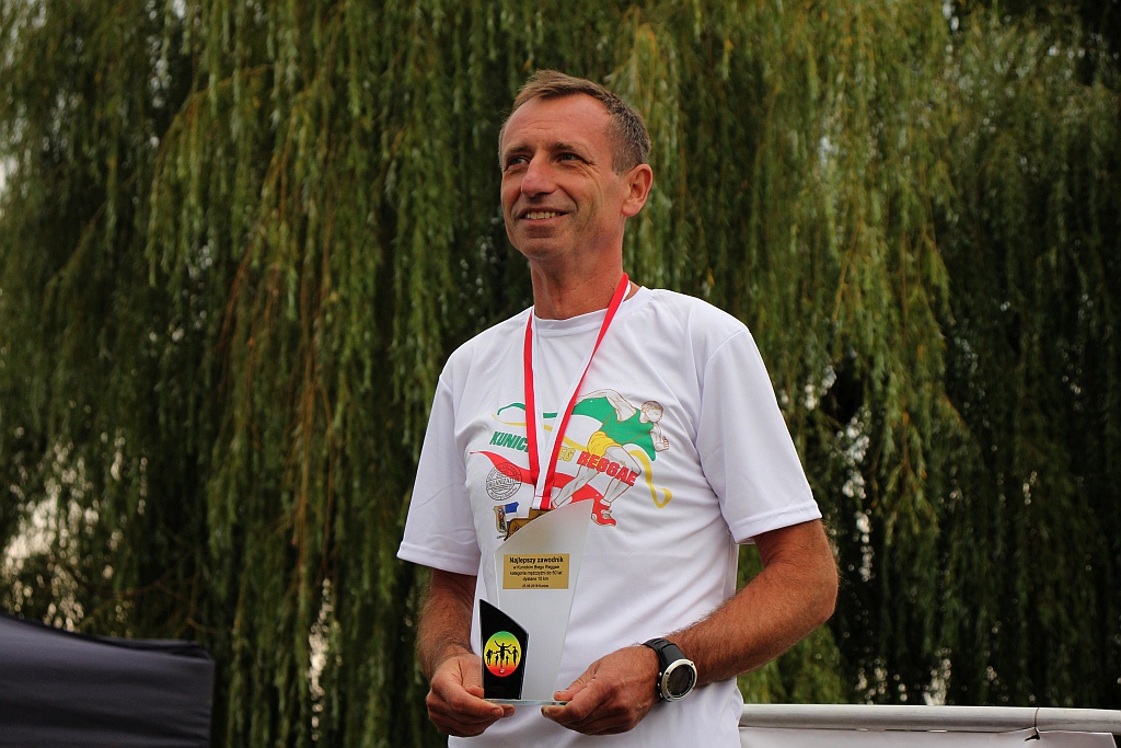 IV Kunicki Bieg Reggae - ceremonia wręczenia nagród na jeziorem