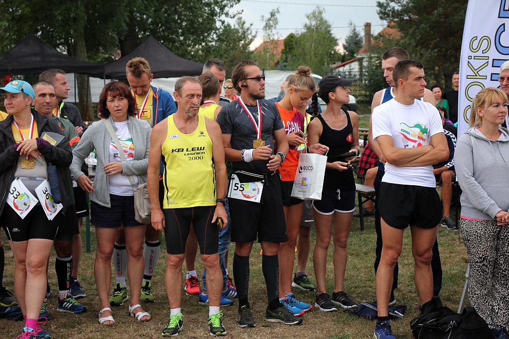 IV Kunicki Bieg Reggae - ceremonia wręczenia nagród na jeziorem