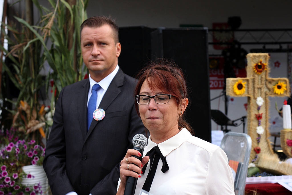 Mieszkańcy gminy Ruja bawią się na dożynkach w Tyńcu