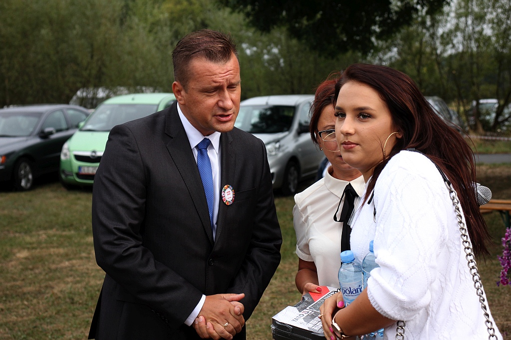 Mieszkańcy gminy Ruja bawią się na dożynkach w Tyńcu