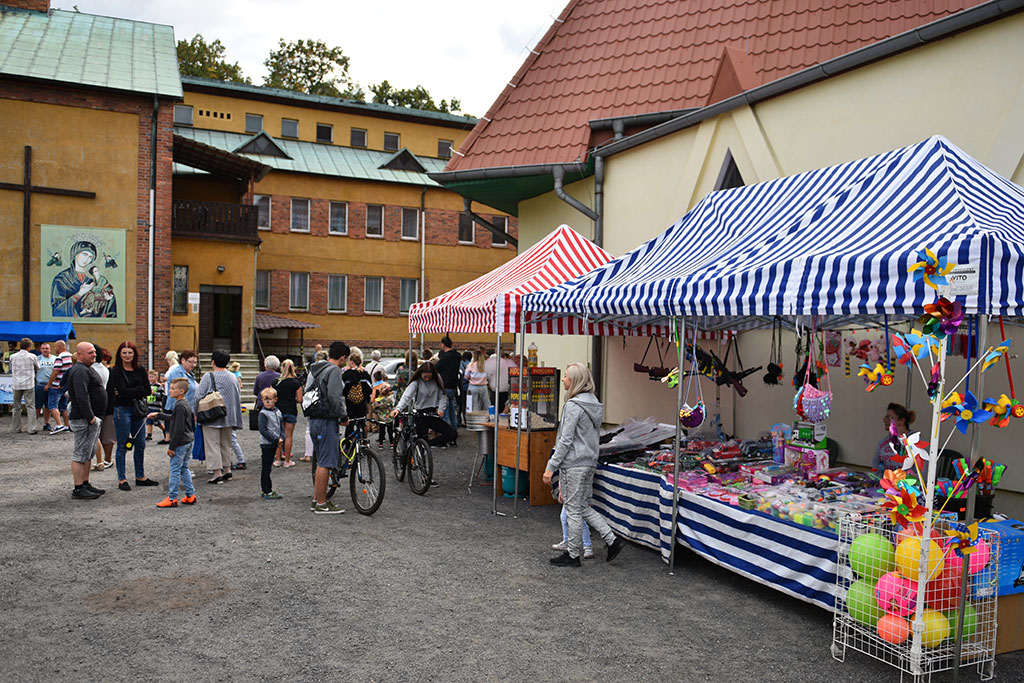 Wielka rodzinna zabawa na festynie przy ul. Tulipanowej	