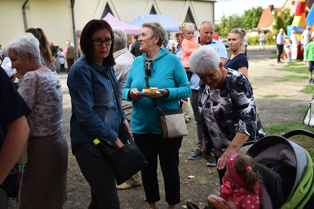 Wielka rodzinna zabawa na festynie przy ul. Tulipanowej	