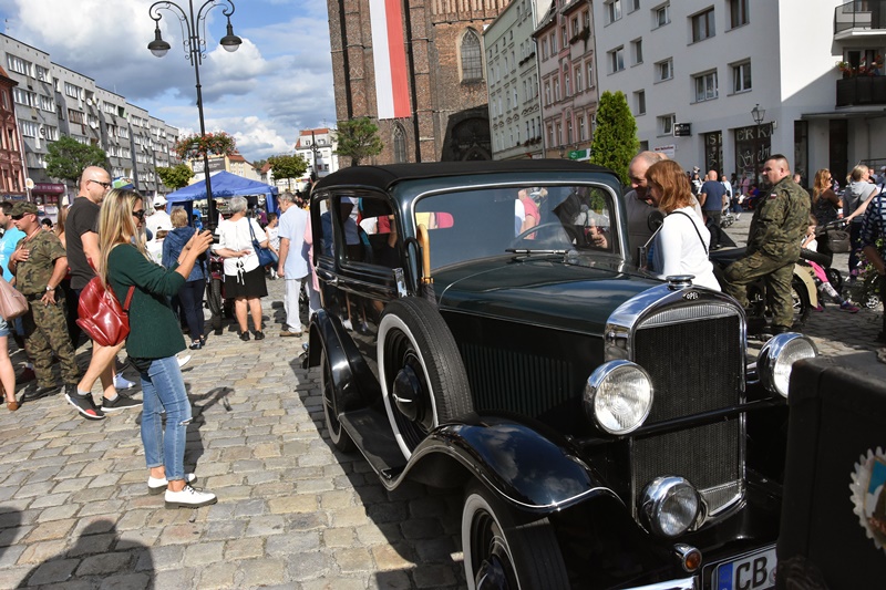 III Rajd Zlot Pojazdów Zabytkowych w Chojnowie
