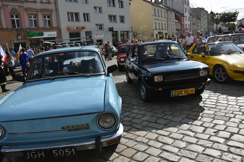 III Rajd Zlot Pojazdów Zabytkowych w Chojnowie