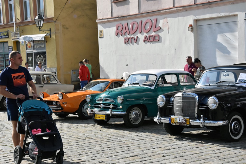 III Rajd Zlot Pojazdów Zabytkowych w Chojnowie