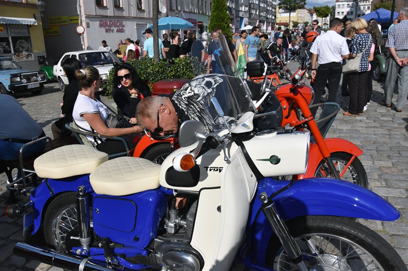 III Rajd Zlot Pojazdów Zabytkowych w Chojnowie