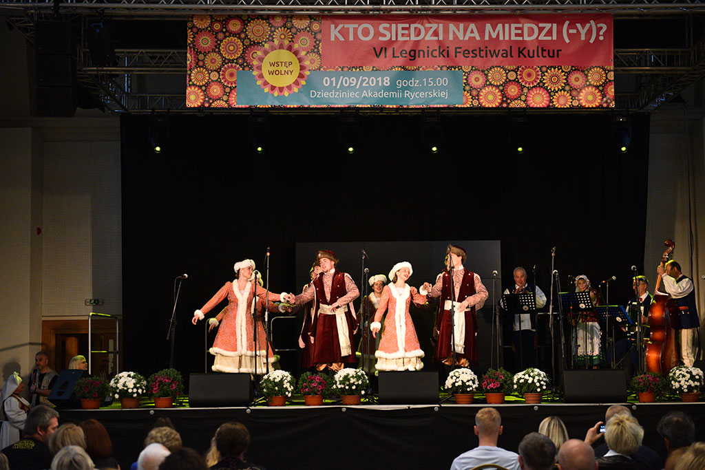 Miedziany tygiel kultur i tradycji w Akademii Rycerskiej