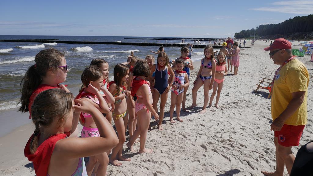 Kilkaset osób wyjechało ze Spynaczem na wakacje nad morze