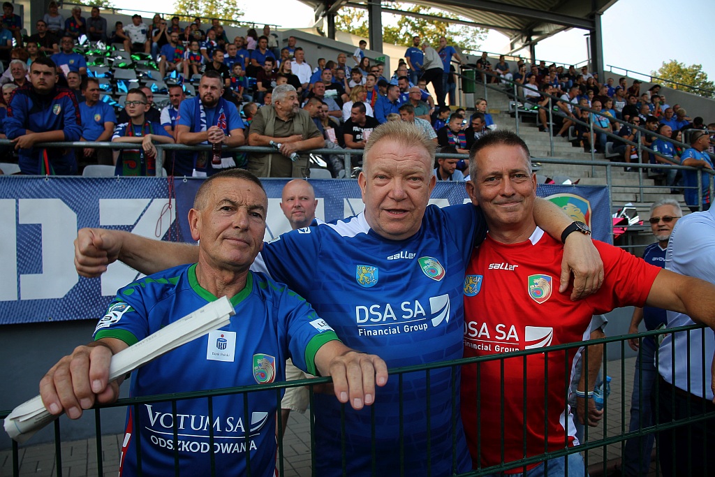 Komplet kibiców na derbach Miedzi Legnica z Zagłębiem Lubin