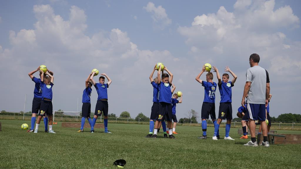 Młodzi sportowcy wypoczywali na Best Spynacz Summer Camp Austria