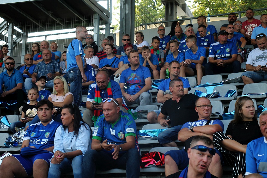 Komplet kibiców na derbach Miedzi Legnica z Zagłębiem Lubin